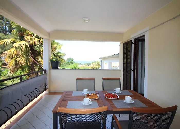 Lichtdurchflutetes Nur 400 Meter Zum Mit Meerblick, Wifi, Klimaanlage Poreč