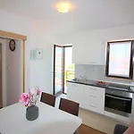 Apartment Lichtdurchflutetes Nur 400 Meter Zum Mit Meerblick, Wifi, Klimaanlage *