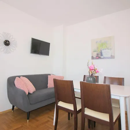 Appartement Lichtdurchflutetes Nur 400 Meter Zum Mit Meerblick, Wifi, Klimaanlage *