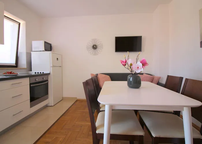 Apartment Lichtdurchflutetes Nur 400 Meter Zum Mit Meerblick, Wifi, Klimaanlage *