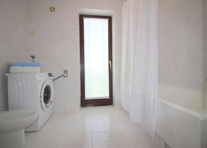 Lichtdurchflutetes Nur 400 Meter Zum Mit Meerblick, Wifi, Klimaanlage *