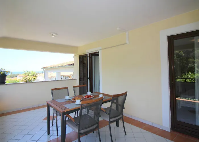 Lichtdurchflutetes Nur 400 Meter Zum Mit Meerblick, Wifi, Klimaanlage Apartment *