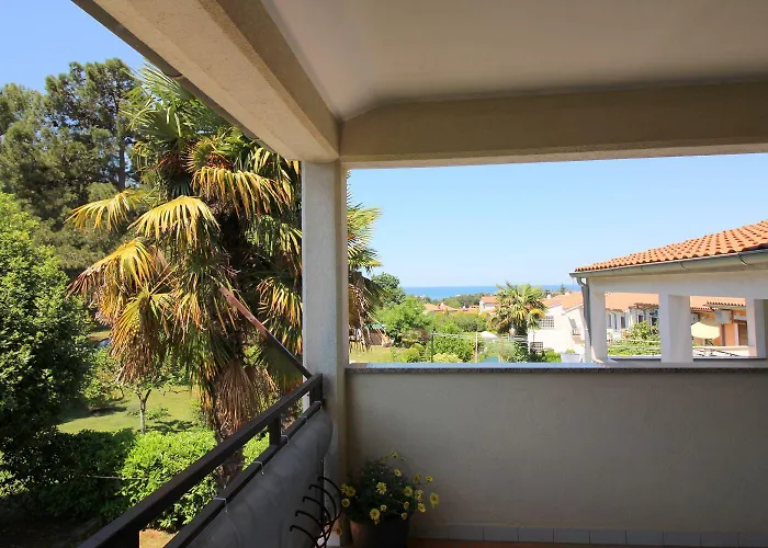 Lichtdurchflutetes Nur 400 Meter Zum Mit Meerblick, Wifi, Klimaanlage *