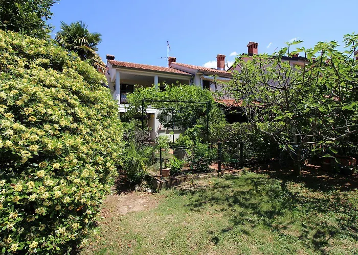 Lichtdurchflutetes Nur 400 Meter Zum Mit Meerblick, Wifi, Klimaanlage Poreč